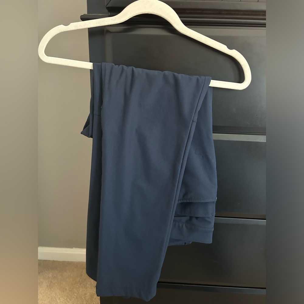 Lulu ABC’s 31/30 navy blue, slim fit, In fantastic shape